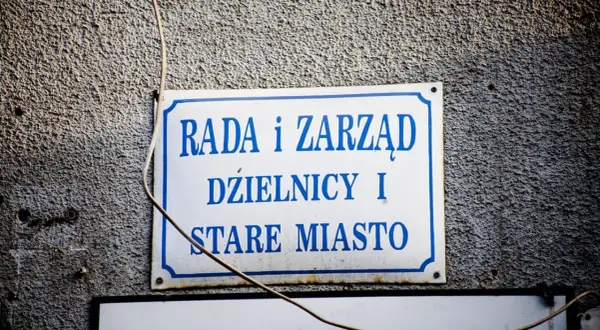 Ile zarabia radny osiedla? Zaskakujące fakty o dietach i wynagrodzeniach